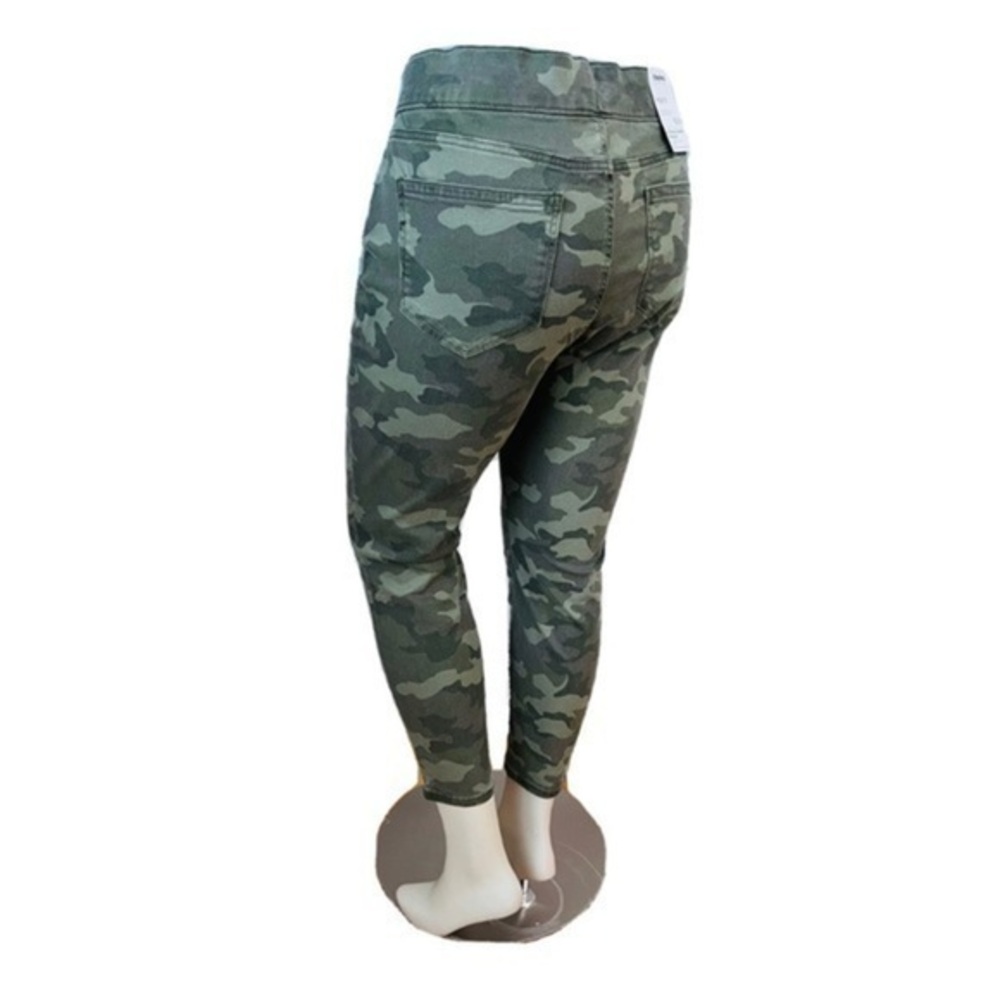 NWT Sonoma Jeggings Jeans Camo Stretch Ultrasoft Size 24W